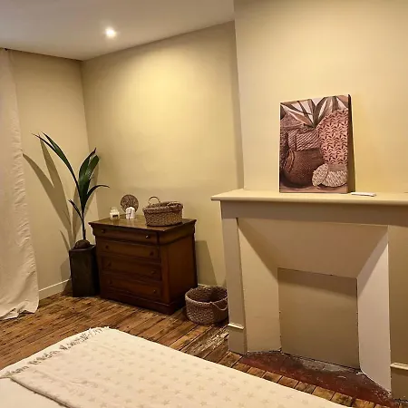 Designer Townhouse With 2 Stunning Terraces * Lafrançaise