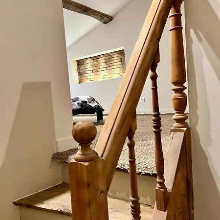 Designer Townhouse With 2 Stunning Terraces