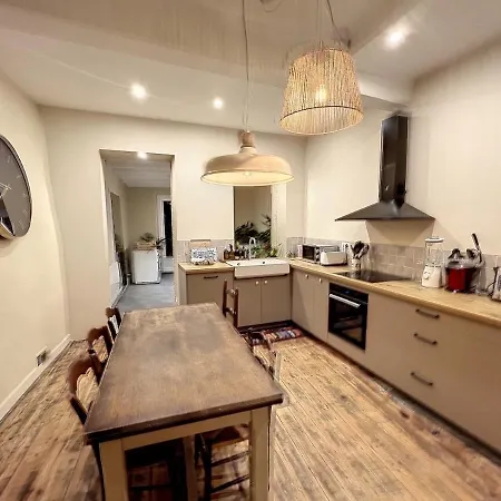 Designer Townhouse With 2 Stunning Terraces Tatil Evi