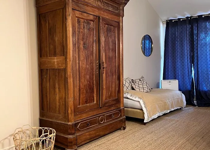 Designer Townhouse With 2 Stunning Terraces Ferienhaus *