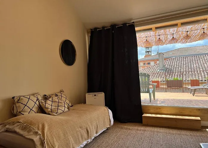 Designer Townhouse With 2 Stunning Terraces Ferienhaus *