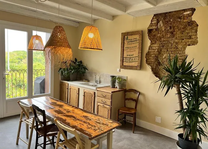 Designer Townhouse With 2 Stunning Terraces Ferienhaus *