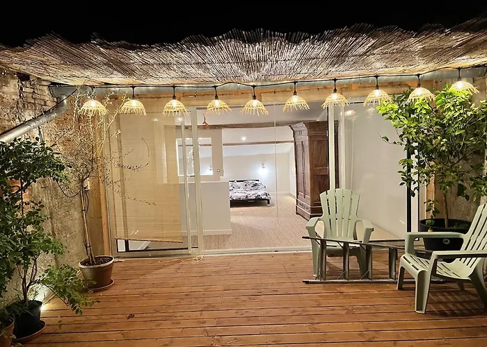 Designer Townhouse With 2 Stunning Terraces Ferienhaus